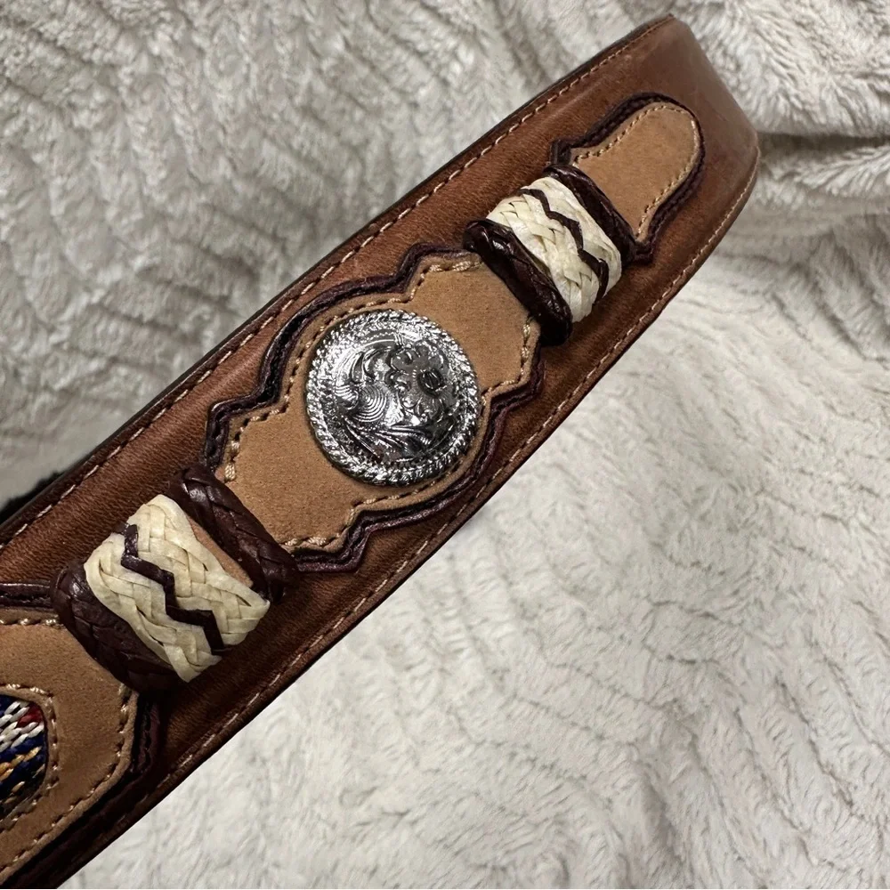 Vintage Tony Lama western  leather belt, End Of The Trail silver lbuckle, 38